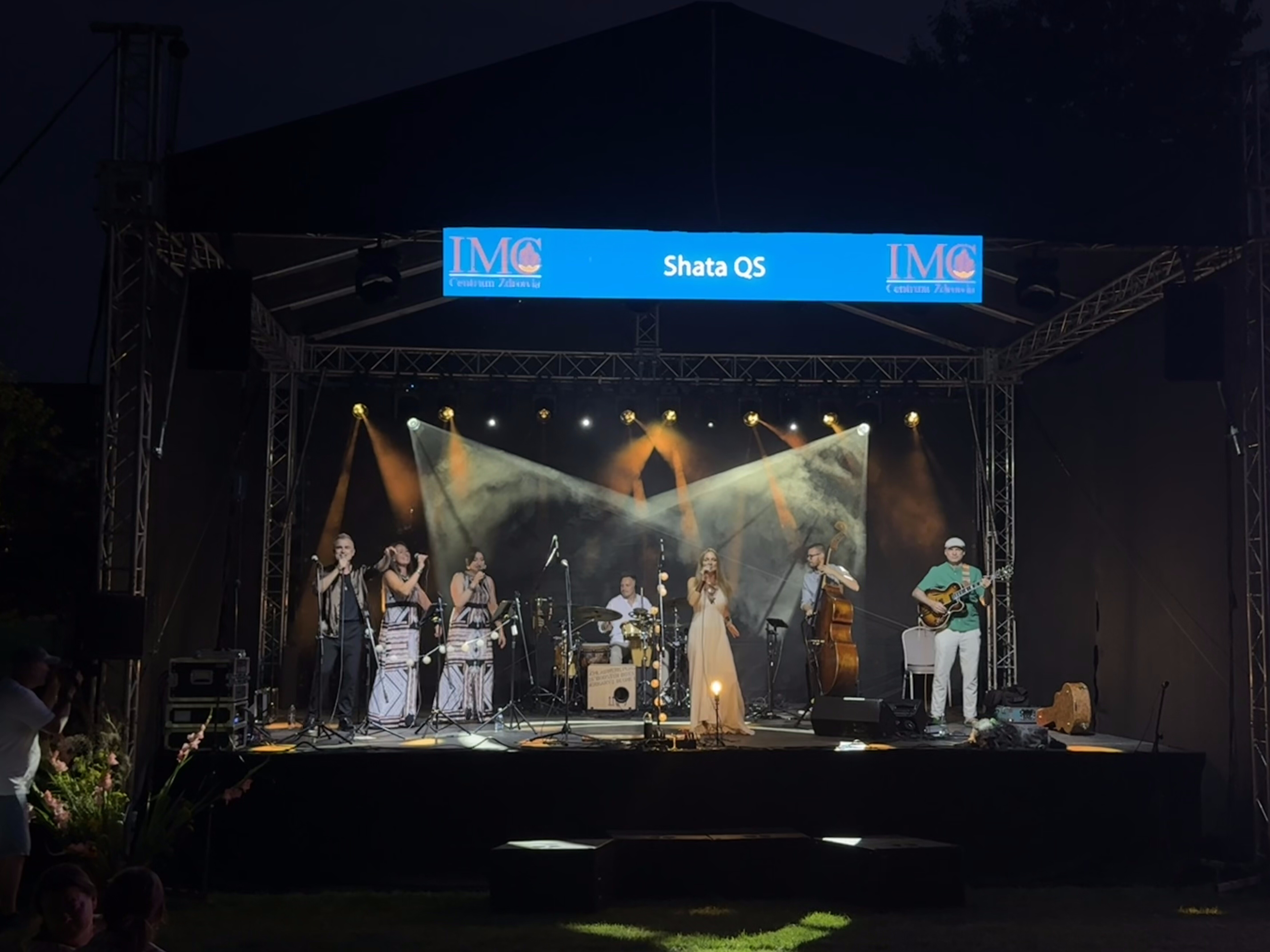 Scena 8×6 m z zadaszeniem podczas Festiwalu Zdrowia w Żernikach Wrocławskich
